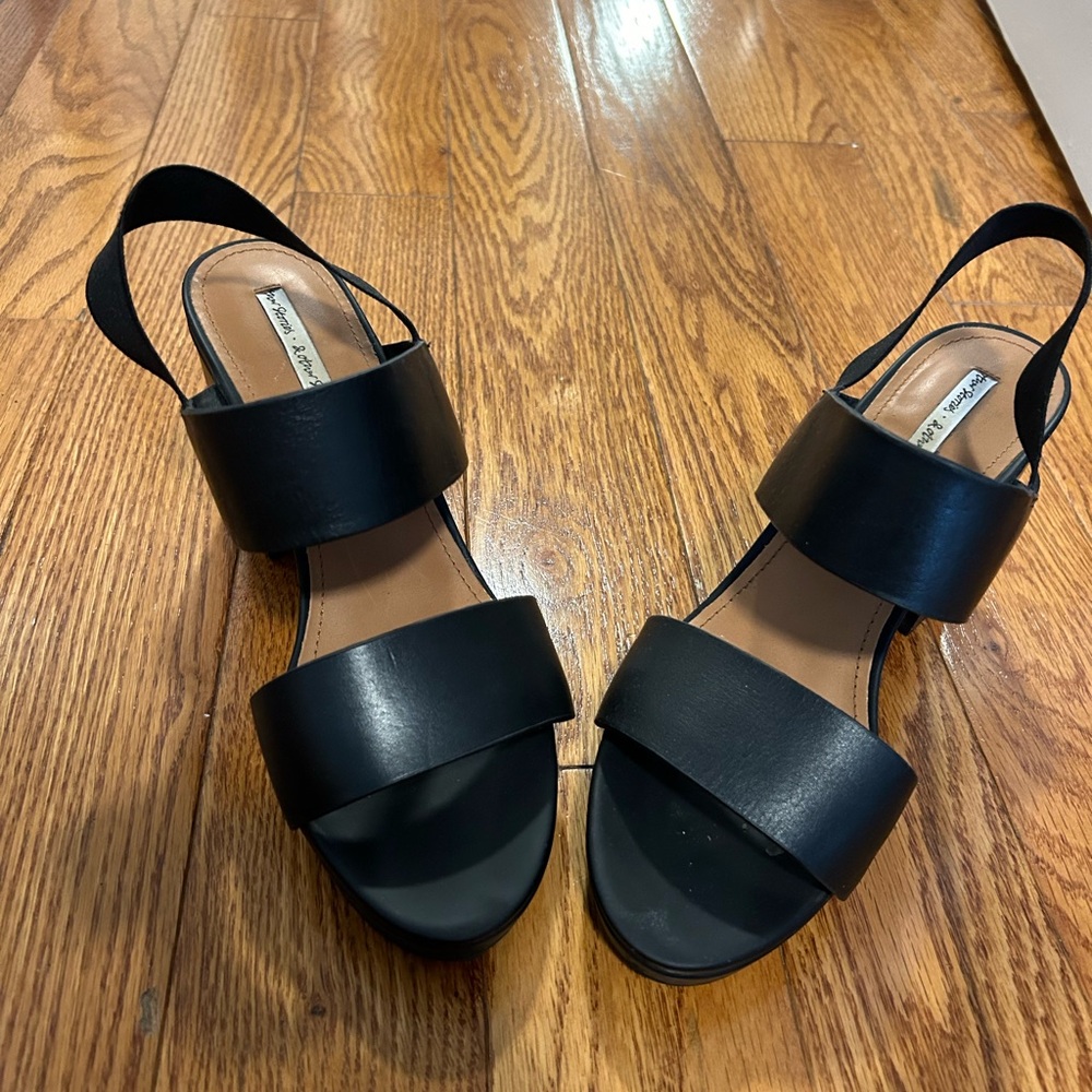 &Other Stories Block Heels- black leather  sz 38/8